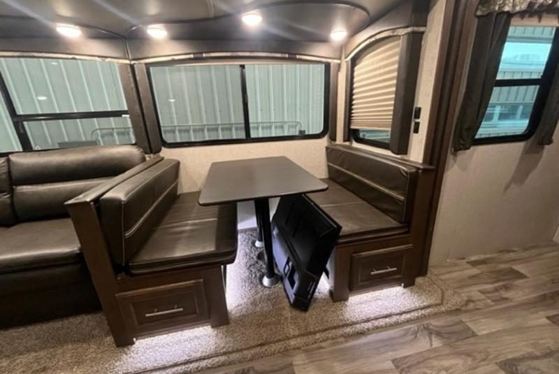2019 Keystone RV Cougar Half-Ton 27SABWE
